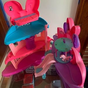 Fisher price shopping center